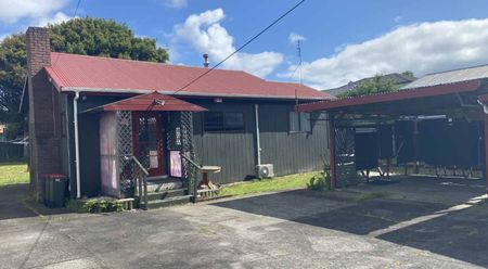 8 Freyberg Avenue, Papatoetoe - Photo 3