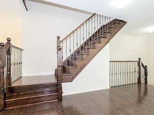 For Lease - 17 Raithby Crescent Unit# Main Floor, Ajax, Ontario - Photo 1