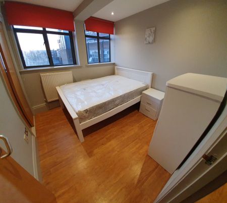 2 Bedroom Apartment - Photo 4