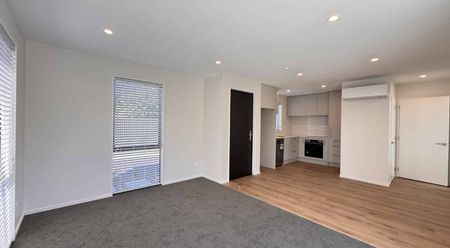 Brand new - 3 Bedroom - Photo 5