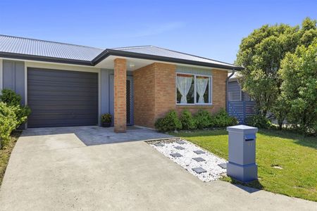 11 Hauora Lane, Taita - Photo 3