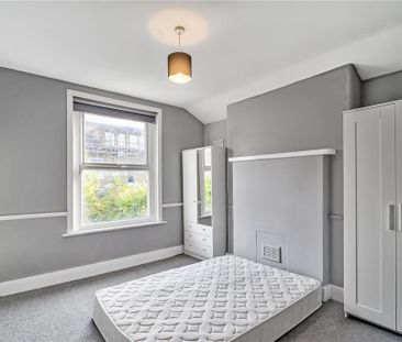 4 bedroom terraced house to rent - Photo 3