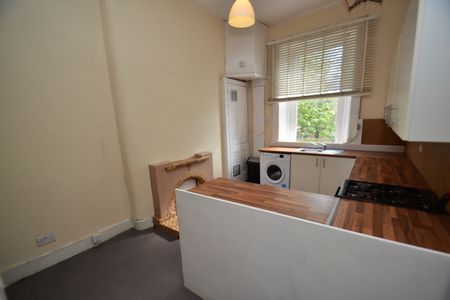 2 bed flat to rent in Whitefield Road, Glasgow, G51 - Photo 3