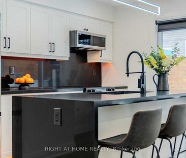 16 Habibi Lane apartment — Toronto, ON (3-Bedroom) - 3 Bedroom - Photo 5