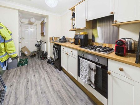 2 bedroom terraced house to rent - Photo 4