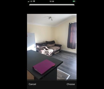 2 Bed Flat, Upper Tooting Road, SW17 - Photo 1