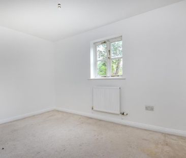 2 bedroom end of terrace house to rent - Photo 2