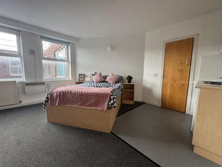 Studio to rent - Photo 2