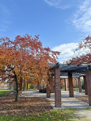 For Lease - 18 Hickory Street, Collingwood, Ontario - Photo 1