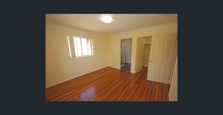 Charming Family Home in the Heart of Blackheath - Photo 2