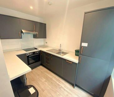 1 bedroom in a house share to rent - Photo 5