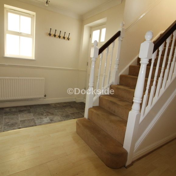 4 bed house to rent in Fennel Close, Rochester, ME1 - Photo 1