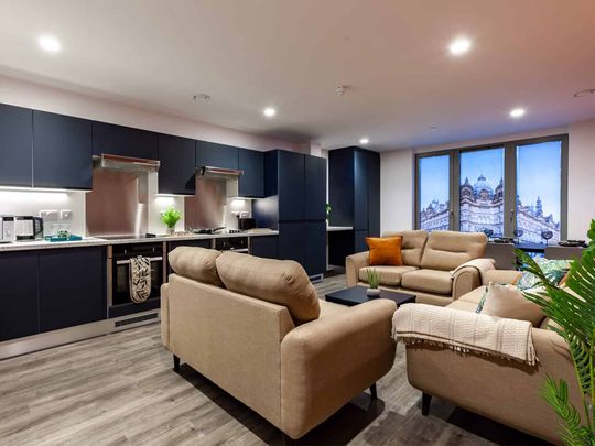 Deluxe Ensuite - Photo 1