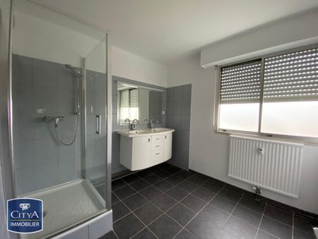 Location Appartement 5 pièces 130m² MACON 71000 - Photo 5