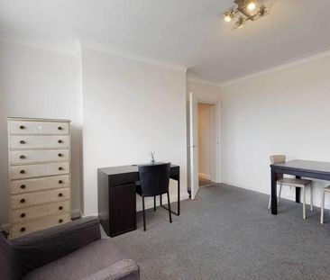 3 bedroom flat to rent - Photo 3