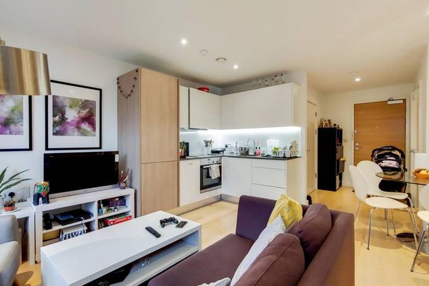 Studio to rent - Photo 1