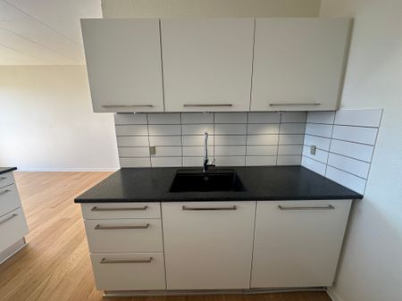 Skøn, rummelig 5-værelses lejlighed i hjertet af Ikast - Photo 5