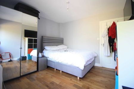 Price £1,350 pcm - Available Now - Unfurnished - Photo 2