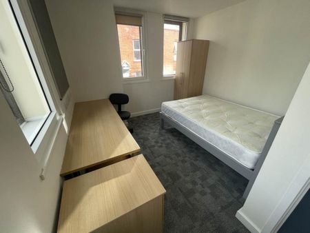 1 bedroom private hall to rent - Photo 2