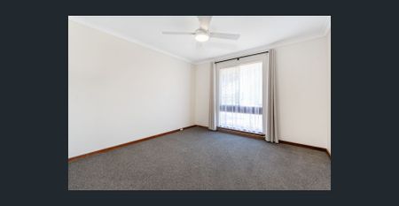 Fresh 3 x 1 Home in a Prime Location! - Photo 5