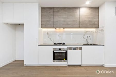 2/23 Clarendon Parade, West Footscray VIC 3012 - Photo 3