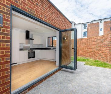 2 bedroom detached house to rent - Photo 1