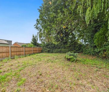2 bedroom detached bungalow to rent - Photo 3
