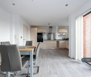 2 bedroom penthouse to rent - Photo 6