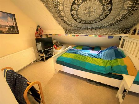 3 bedroom end of terrace house to rent - Photo 3