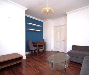 2 bed Upper Floor Flat for rent - Photo 5