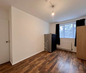 Guide Price £3,300 pcm - Available Now - Part Furnished - Photo 3