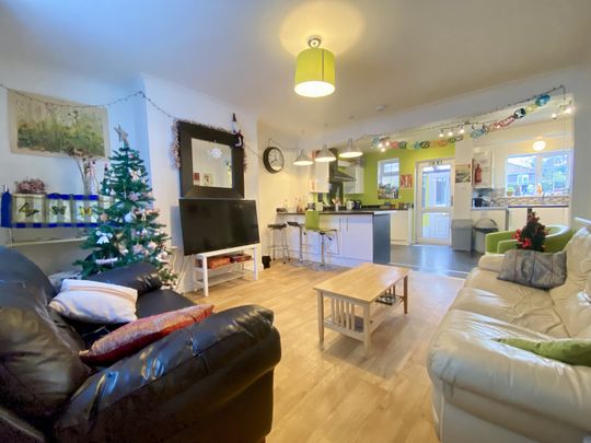 Foxley Close, Norwich - Photo 1