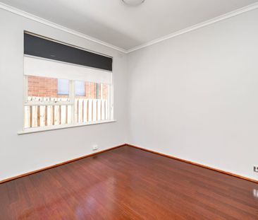 Location, Location! - Photo 5