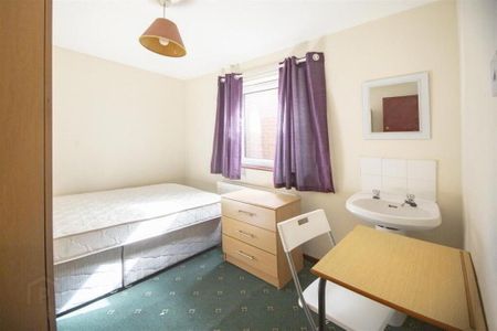 32 Carmel Street, Belfast, BT7 1QE - Photo 4