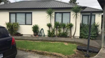 What a Honey - Photo 2