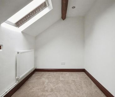 3 bedroom barn conversion to rent - Photo 1