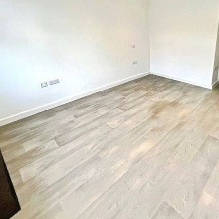 Shirley Road, SO15 - Photo 3