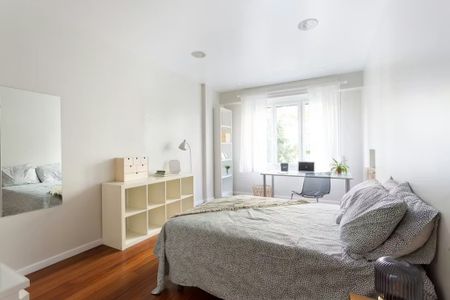 Carrer de Còrsega, Barcelona, Catalonia 08037 - Foto 5