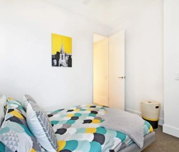 MODERN TWO BEDROOM APARTMENT IN FANTASTIC LOCATION! - Photo 6