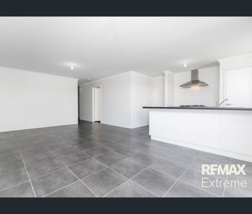 3x2 with Air Con, walk to Shorehaven Primary - Photo 6