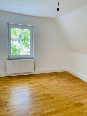 Charmante Dachgeschosswohnung in Detmold - Photo 4