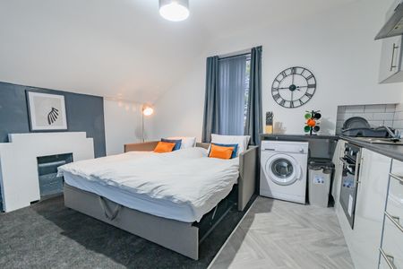 1 Bed Flat, Ash Tree Road, M8 - Photo 4