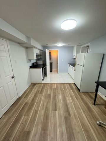 For Lease - 28 Bramhall Court Unit# Basement, Brampton, Ontario - Photo 3