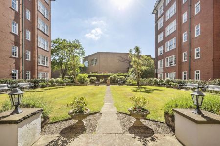 3 bedroom flat in 23-29 Finchley Road - Photo 5