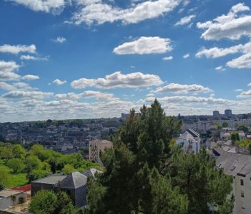 Appartement rénové - balcon - parking - cave - Photo 2