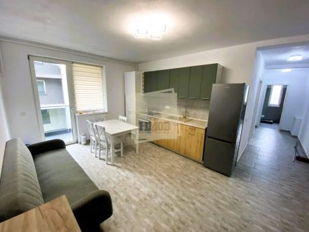 Apartament 3 camere Balcon | Parcare zona Selimbar - Photo 2