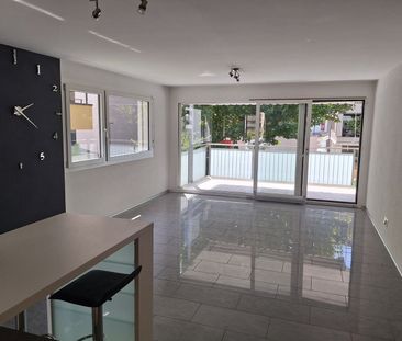 Grosszügige 5.5-Zimmer-Wohnung mit 2 Balkonen & 4 Schlafzimmern in ... - Photo 2