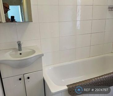 4 bedroom maisonette to rent - Photo 6