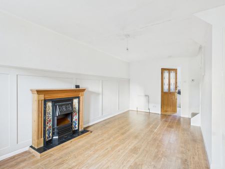 2 bedroom semi-detached house to rent - Photo 5