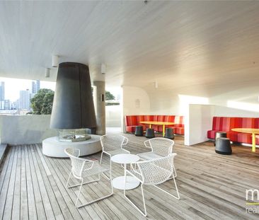 Sunday Apartments: Modern and Spacious One Bedroom Apartment! - Photo 1